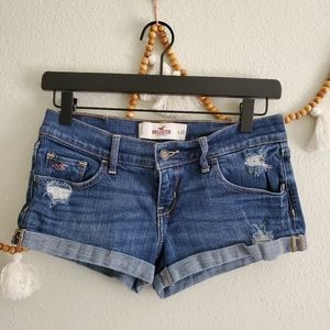 Hollister || cuffed distressed shorts